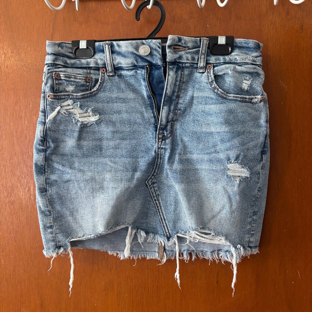 American Eagle Super Stretch Distressed Jean Skirt, Size 8, Curvy Fit